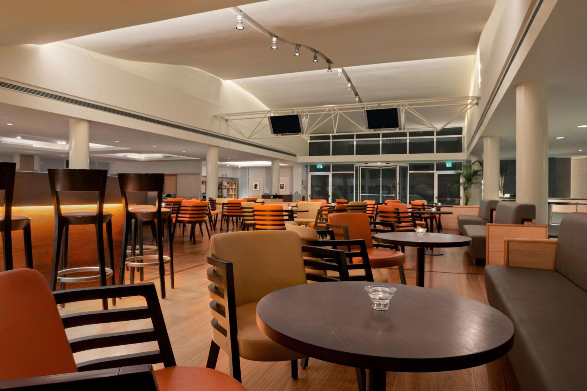 Hilton Garden Inn Rome Airport Fiumicino Bagian luar foto