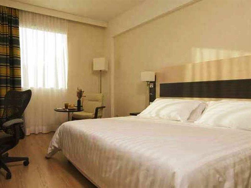 Hilton Garden Inn Rome Airport Fiumicino Bagian luar foto