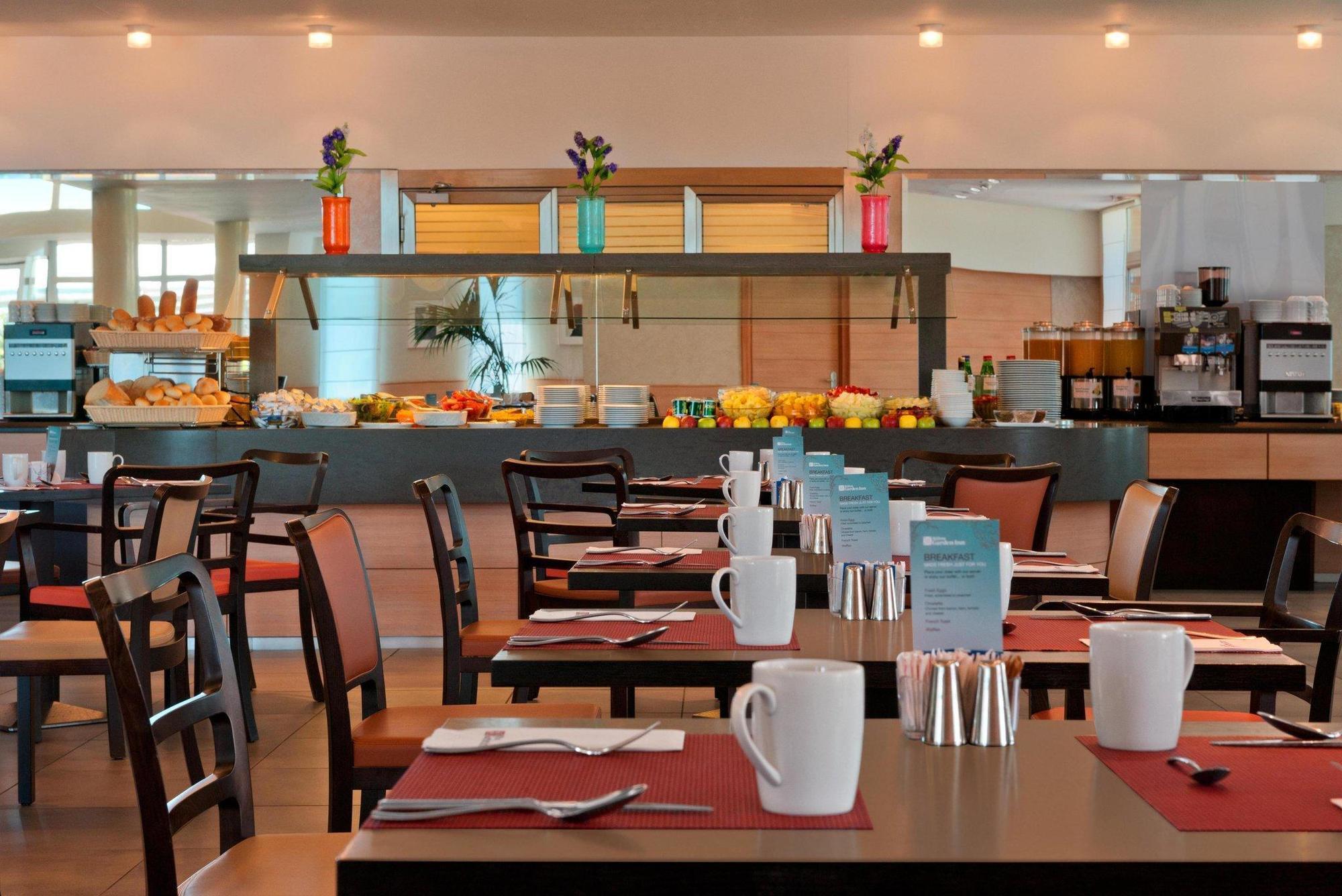 Hilton Garden Inn Rome Airport Fiumicino Bagian luar foto